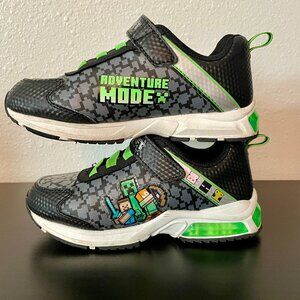 MINECRAFT Light up little boys shoes, SIZE 12